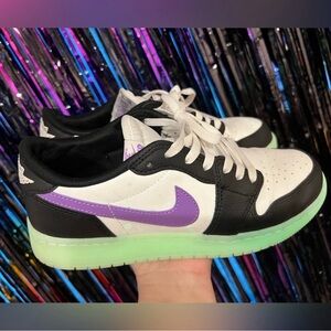 Kids size 6 1/2 women’s 8